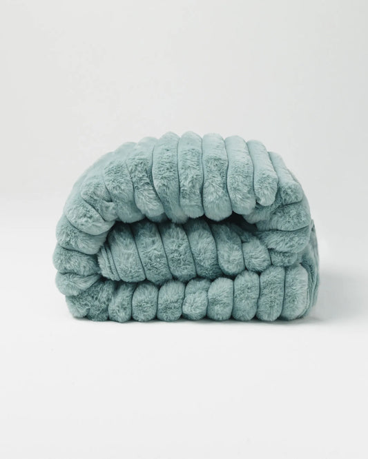 Mint Ribbed Fluffy Throw