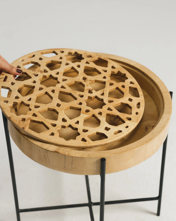 The Knot Table