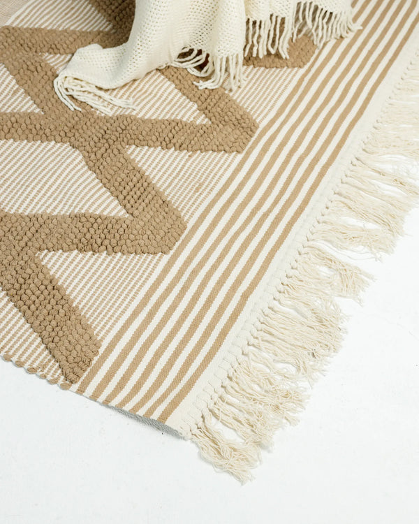 The Crisscross Beige Rug