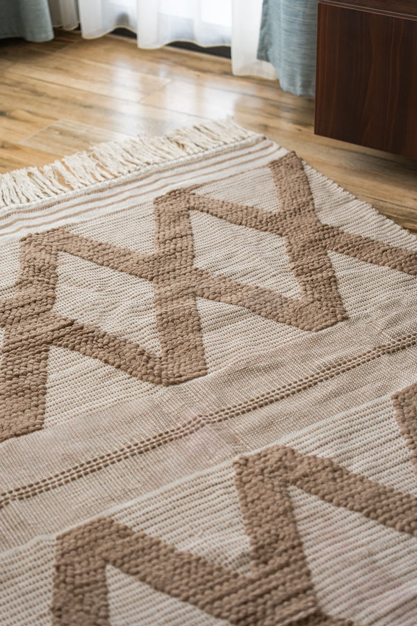 The Crisscross Beige Rug
